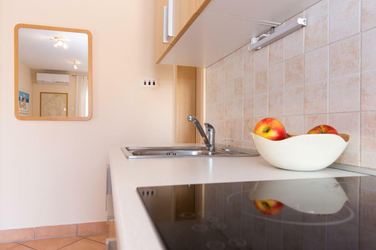 קרק Apartments Marta מראה חיצוני תמונה