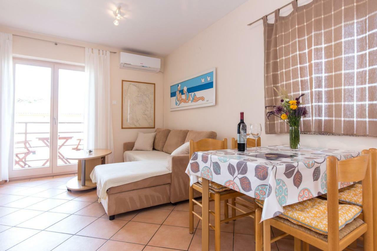 קרק Apartments Marta מראה חיצוני תמונה