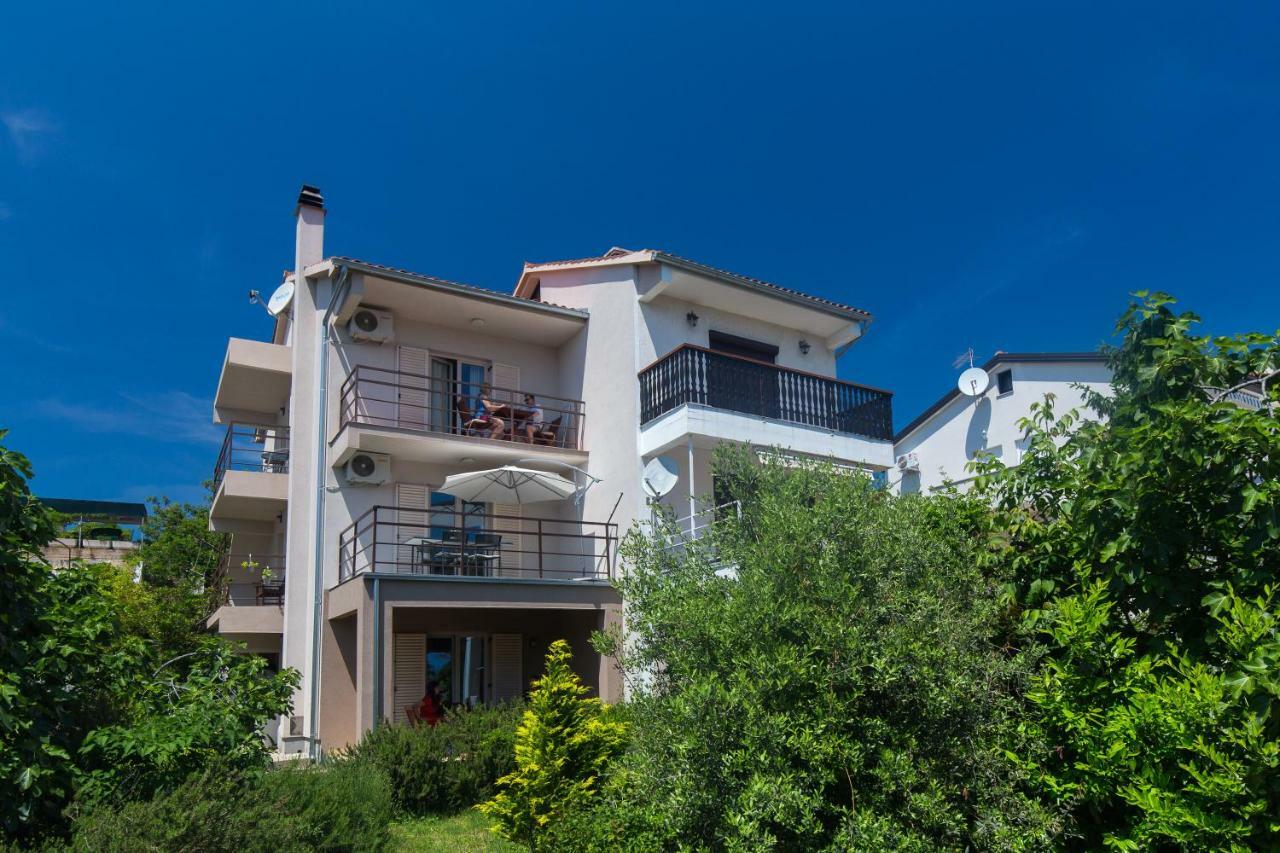 קרק Apartments Marta מראה חיצוני תמונה